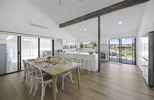 Port Macquarie House | Deja Bleu - family home with private jetty