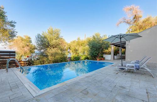 Notos Villa | Deja Blue Beach & Pool House, by Estia