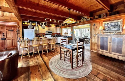 Scaly Mountain Cabin | Deja View Lodge: Highlands 12 Acre Private Estate
