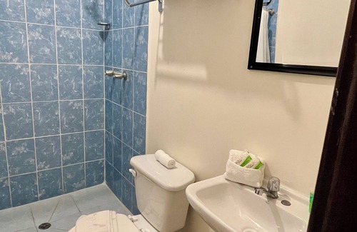Tijuana Hotel | Del Bosque TJ Inn