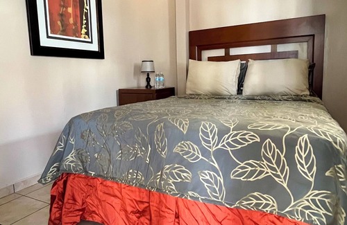 Tijuana Hotel | Del Bosque TJ Inn