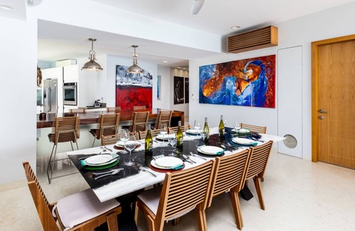 Flamingos Condo | Del Canto PH 10D by Kivoya