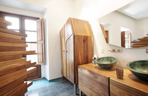 Downtown Guadalajara Hotel | Del Carmen Concept Hotel