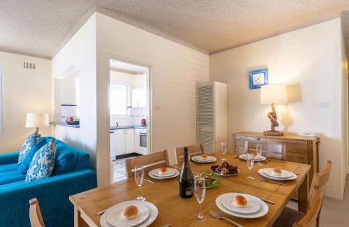Shoal Bay Apartment | Del Rae 6 25 Shoal Bay Road
