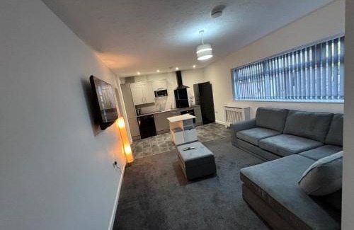 Warrington Apartment | DEL's Apartment