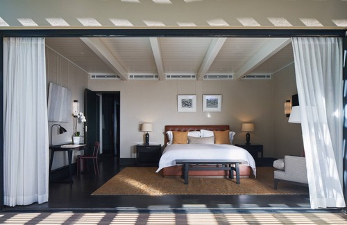 Cape Winelands Cabin | Delaire Graff Lodges & Spa