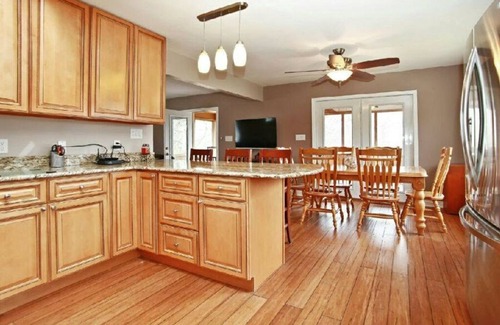 Delavan Lake House | Delavan Haus Family Gathering Place for Family and Friends!
