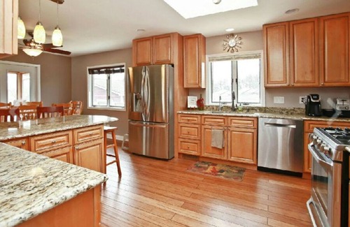 Delavan Lake House | Delavan Haus Family Gathering Place for Family and Friends!