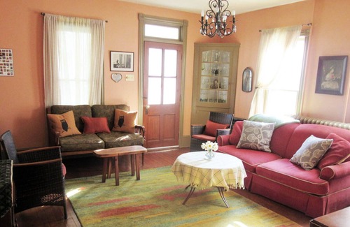 Green Creek House | Delaware Bay Farm House ~ Modern Facilities ~ Charm & Comfort