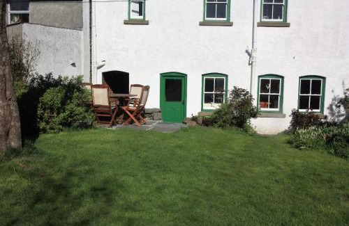Rhayader House | Delfryn Cottage
