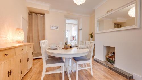 Mumbles House | Delfryn Cottage