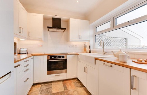 Mumbles House | Delfryn Cottage