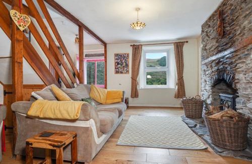 Glandyfi House | Delfryn, Goginan