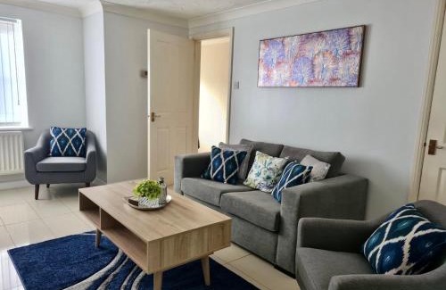 Maidstone House | Delight Marvel- Beech Hurst-3 bedroom house