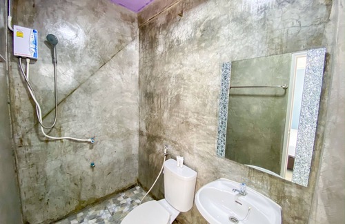 Phra Khanong Hotel | Delighted Bangkok Hotel