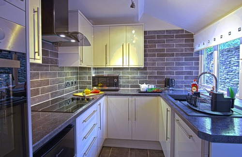Bowness-on-Windermere Cottage | Delightful Lakeland Terraced Cottage