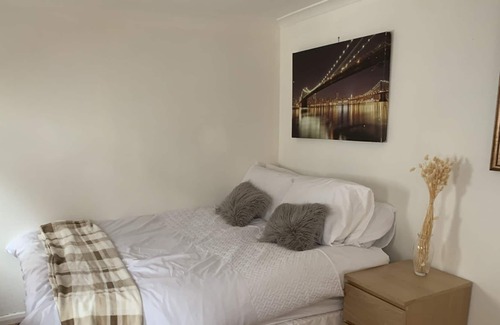 Cleveland Cottage | Delightful 1 Bedroom Holiday Home