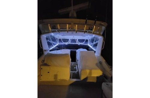 Southwind Boat Rental | Delightful 1-Bedroom Boat w/Bay View