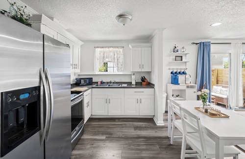 Jacksonville Beach Apartment | Delightful 2BR Duplex | Minutes from the Shore