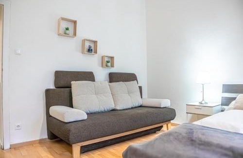 Neulerchenfeld Apartment | Delightful 2BR Apt.-Near Wiener Stadthalle