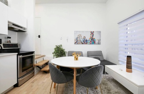 Sainte-Marie Apartment | Delightful 2BR in Gay Village & Downtown