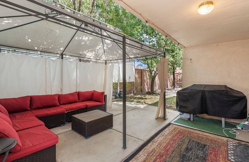 Paradise Hills Civic House | Delightful 3 bedroom home in Albuquerque