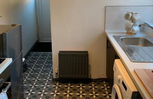 Gateshead Condo | Delightful 3 bedroom * free parking * free wifi *