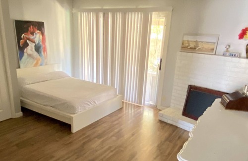 Turlock House | Delightful 4 Bedroom with POOL & BBQ