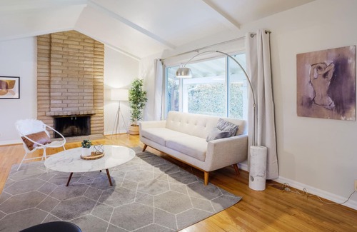 Almaden House | Delightful 4BR House in San Jose w/ Yard