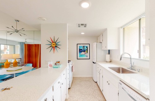 Araby Commons Condo | Delightful and sophisticated condo with shared tennis, outdoor pool, & spa