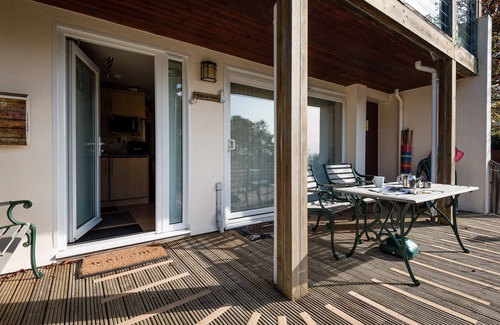 Downderry House | Delightful apartment for three guests close to the beach.