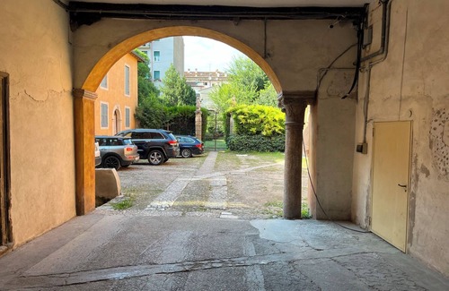 Est Apartment | Delightful apartment in Veronetta