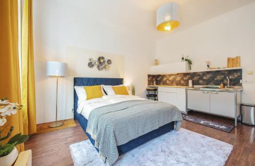 Wahring Apartment | Delightful Apartment - near subway