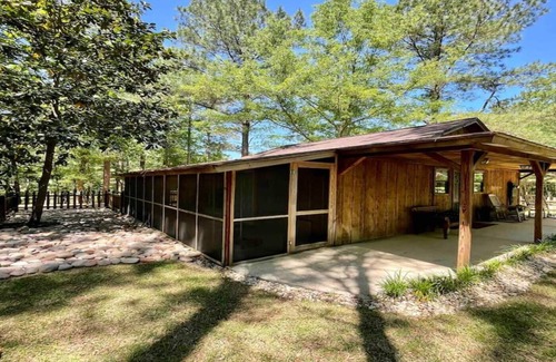 Eastabuchie Cabin | Delightful cabin getaway perfect for relaxing