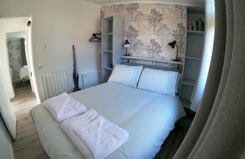 Tywyn Ski Chalet | Delightful Chalet Peaceful Site Near Aberdyfi