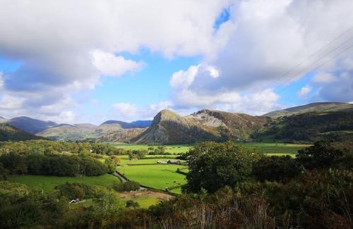 Tywyn Ski Chalet | Delightful Chalet Peaceful Site Near Aberdyfi