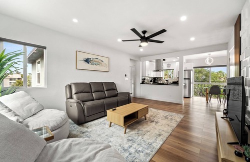 Point Loma Heights Apartment | Delightful & Comfy 2-Bedroom in Ocean Beach with BBQ Grill