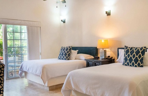 Colonia El Progreso Apartment | Delightful Couples Retreat with Terrace