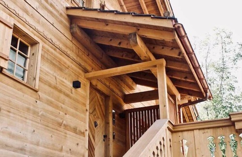 Schoenried Ski Chalet | Delightful Deluxe Chalet with Amazing Alps View