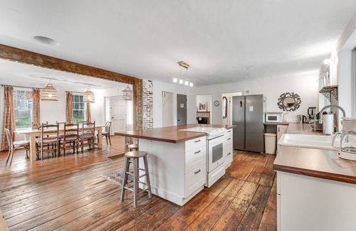 Waitsfield House | Delightful dog-friendly farmhouse with deck, yard, & W/D - near skiing & hiking