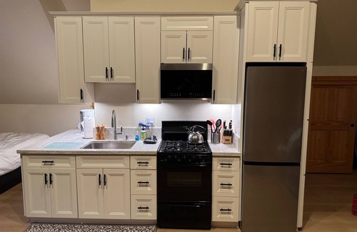 Truckee Apartment | Delightful Donner Studio - newly redesigned 720 sq. ft. studio in Truckee, CA