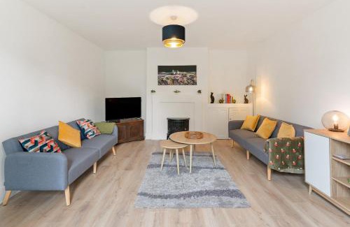 Mawnan Smith House | Delightful Family Getaway Cornwall