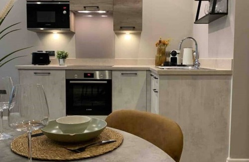 Manchester City Centre Apartment | Delightful Historic Converted Chambers