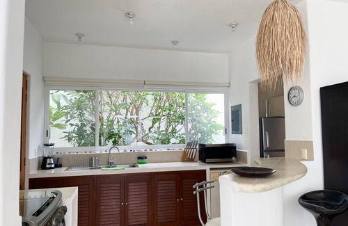 R House | Delightful house with stunning swimming pool!