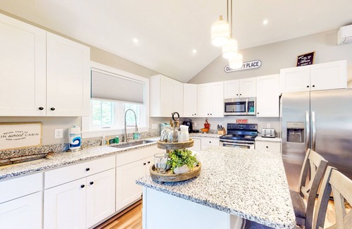 Bridgton House | Delightful oasis near lakes, hiking, skiing & town with high-speed WiFi