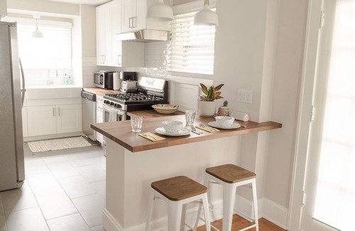 Mount Lookout House | Delightful Private Lane Home in upscale Hyde Park
