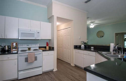Southside Apartment | Delightful Refurbished Apt Everything you Need