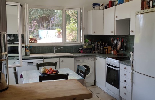 Collias Apartment | Delightful Riverside Apartment with River Views, The Lower
