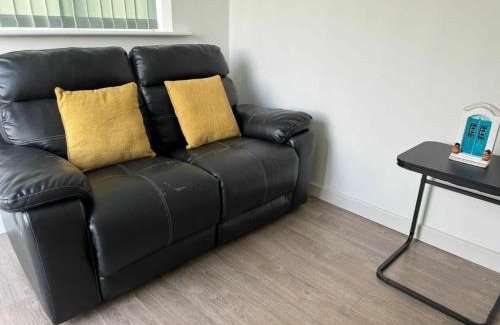 Sheffield House | Delightful Self Contained Garden View Retreat