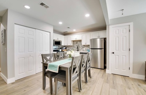 Kimberling City House | Delightful Townhouse w/Patio & Shared Yard!
